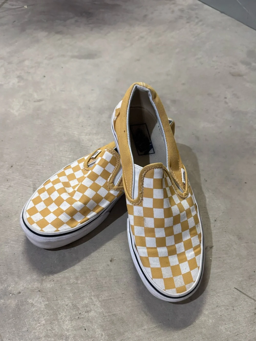 Vans ladies Checkerboard Slip-On Sneakers in Yellow and White sz 9.5